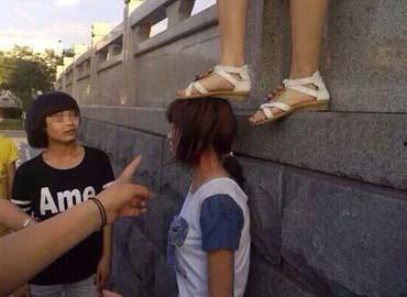 哈尔滨女生爆料事件视频,真相与争议交织的校园风云  第2张